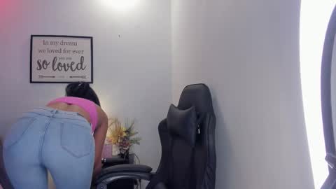 Snapshot of melan_owen chatting on 02.19.26 melan_owen online show from 02.19.26