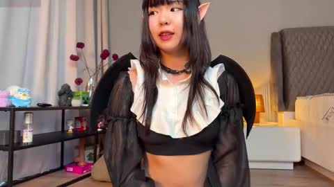 Melana online show from 10.31.25