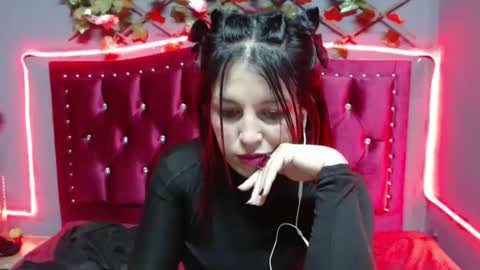 Snapshot of melani_cute01 chatting on 01.25.25 melani_cute01 online show from 01.25.25