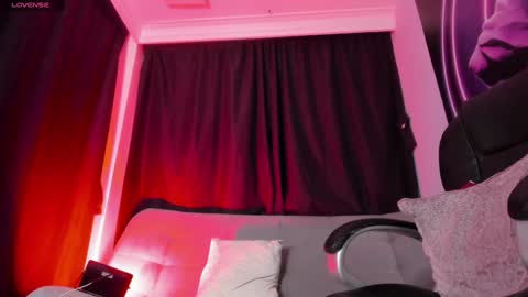 Snapshot of melani_greyy chatting on 02.06.25 melani greyy online show from 02.06.25