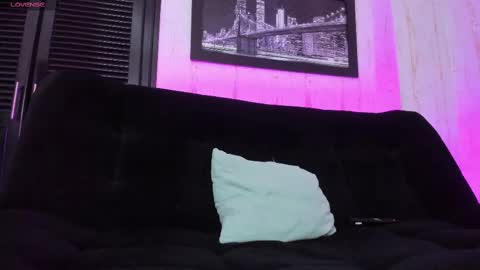 Snapshot of melani_greyy chatting on 02.22.25 melani greyy online show from 02.22.25