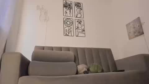 Snapshot of melani_greyy chatting on 09.24.25 melani greyy online show from 09.24.25