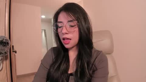 Snapshot of melanie_owo chatting on 01.15.26 Melanie online show from 01.15.26