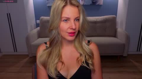 Snapshot of melaniebennett chatting on 06.14.26 Melanie Bennett online show from 06.14.26