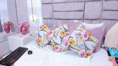Snapshot of melaniee_joness chatting on 06.26.26 melaniee_joness online show from 06.26.26