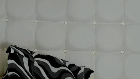 melanniebrown online show from 02.13.25