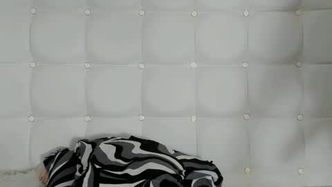 melanniebrown online show from 03.12.25