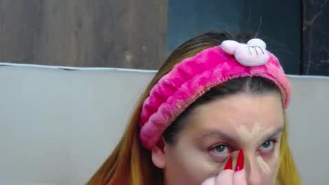 melanniebrown online show from 12.17.25