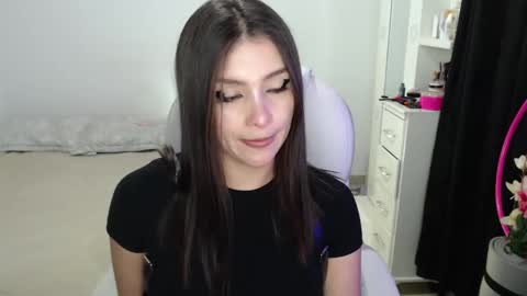 Snapshot of melanniegarzon chatting on 10.04.25 Melannie online show from 10.04.25