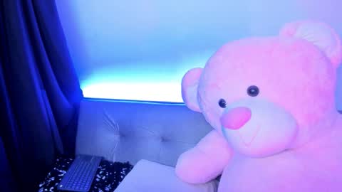 Melanny online show from 12.17.25