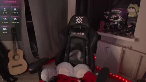 Ash online show from 09.19.25