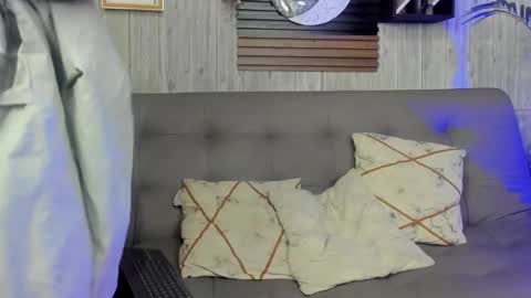 Melany online show from 11.04.25