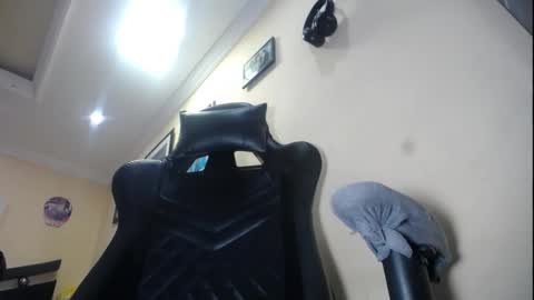 melany online show from 01.22.25