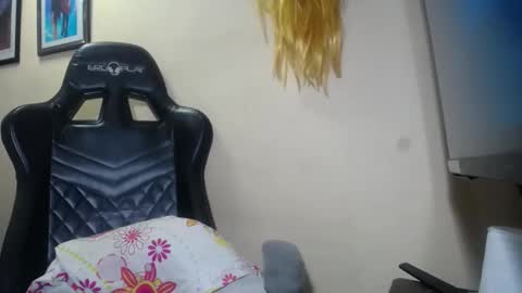 melany online show from 02.23.25