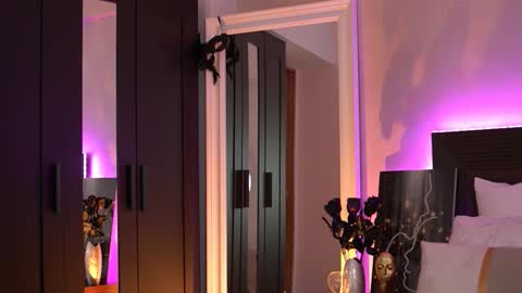 Snapshot of melanyass chatting on 11.11.25 Mellanya online show from 11.11.25