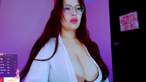 amelia  online show from 12.09.24