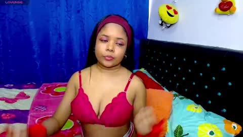 Snapshot of melika_sweet chatting on 04.15.26 eli online show from 04.15.26