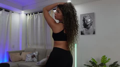 MelinaSmith  online show from 01.17.25