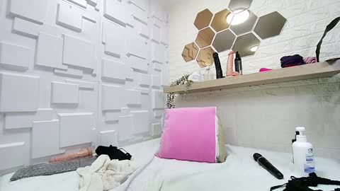 Melissa online show from 01.27.25