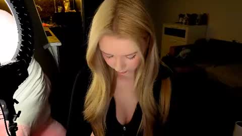 Mel or Lissa 3 Welcome here online show from 07.25.26
