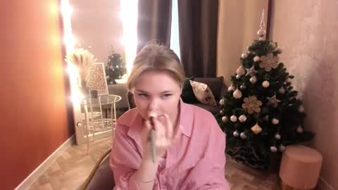 Sophia online show from 12.17.25