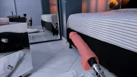 Snapshot of melissa_23_ chatting on 10.13.25 melissa_23_ online show from 10.13.25