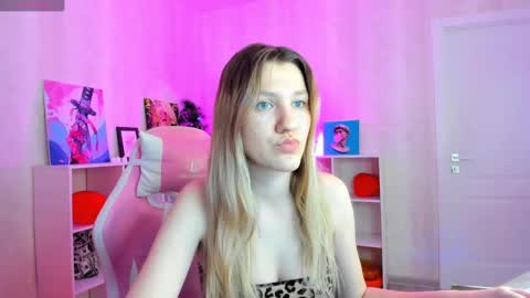 melissa_moooree online show from 02.28.25
