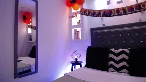 Snapshot of melissa_rhodes chatting on 10.23.25 Melissa online show from 10.23.25