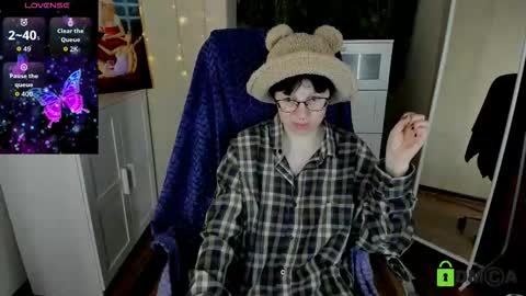 Snapshot of melissa_wells chatting on 10.16.25 Melissa online show from 10.16.25