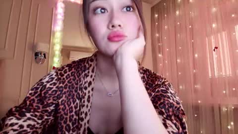 Lisaa online show from 07.13.26