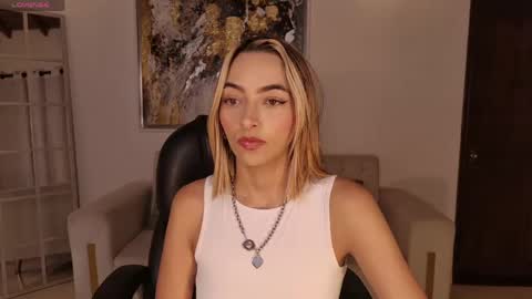 Snapshot of melissamoore_ chatting on 06.08.26 Call me Meli online show from 06.08.26