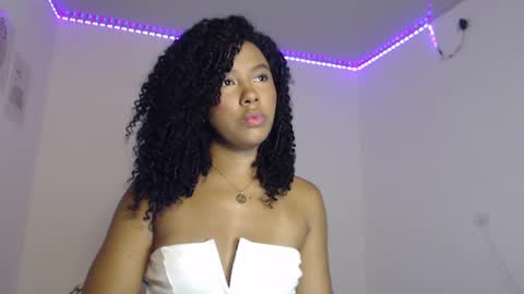 mell_rossi online show from 10.26.25