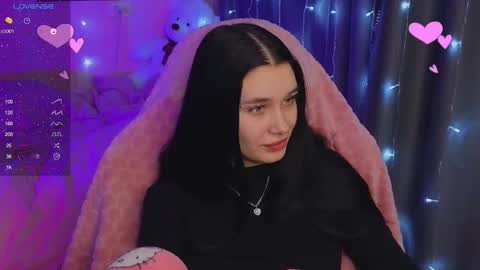 Snapshot of mella_freya chatting on 11.13.25 Freya IM NONUDE online show from 11.13.25