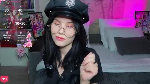 Snapshot of mellhyees chatting on 11.27.25 mellhyees online show from 11.27.25