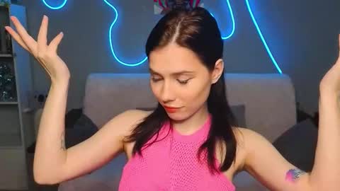 mellhyees online show from 02.25.26