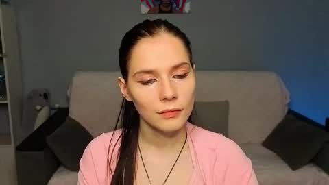 mellhyees online show from 03.04.26