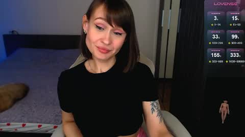 Snapshot of mellovell chatting on 05.27.26 Mel online show from 05.27.26