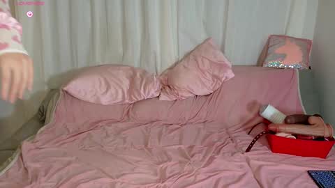 Snapshot of mellowditz chatting on 11.12.25 Melody Day online show from 11.12.25