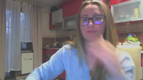 Snapshot of melly_rosey chatting on 01.16.25 Melly online show from 01.16.25