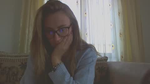 Snapshot of melly_rosey chatting on 01.17.25 Melly online show from 01.17.25