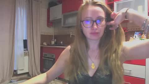 Snapshot of melly_rosey chatting on 01.22.25 Melly online show from 01.22.25