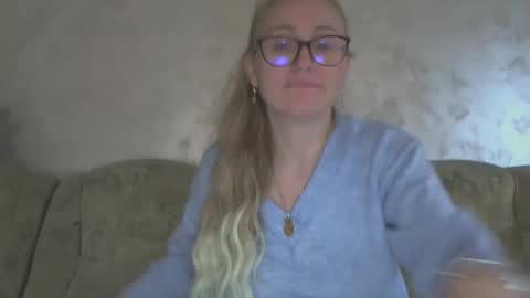 Snapshot of melly_rosey chatting on 01.24.25 Melly online show from 01.24.25