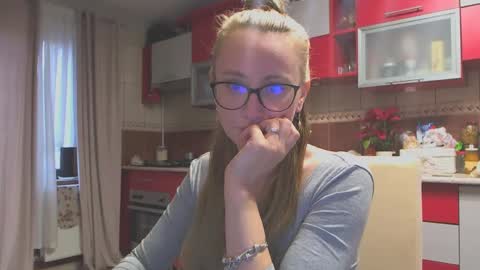 Snapshot of melly_rosey chatting on 01.27.25 Melly online show from 01.27.25