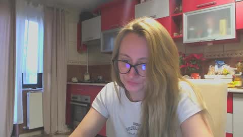 Snapshot of melly_rosey chatting on 01.29.25 Melly online show from 01.29.25