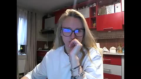 Melly online show from 04.01.26