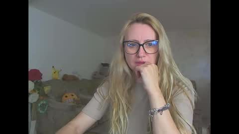 Melly online show from 04.07.26