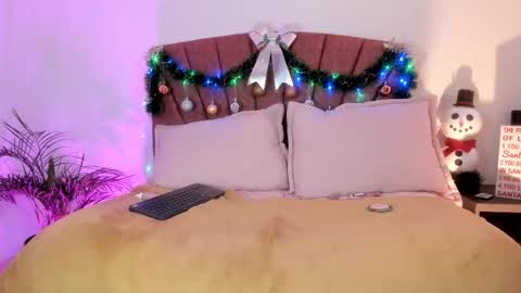  Leslie  online show from 12.15.25