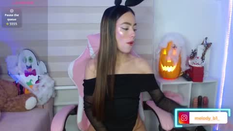 Tatiana online show from 10.29.25