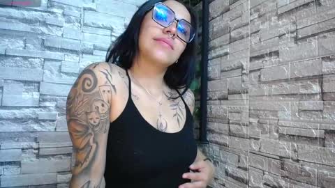 MELODY  HILS online show from 01.21.25