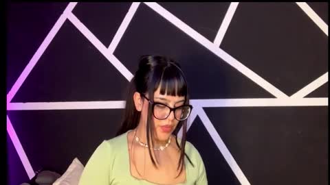 Snapshot of melodydreams1520 chatting on 09.30.25 melodydreams1520 online show from 09.30.25